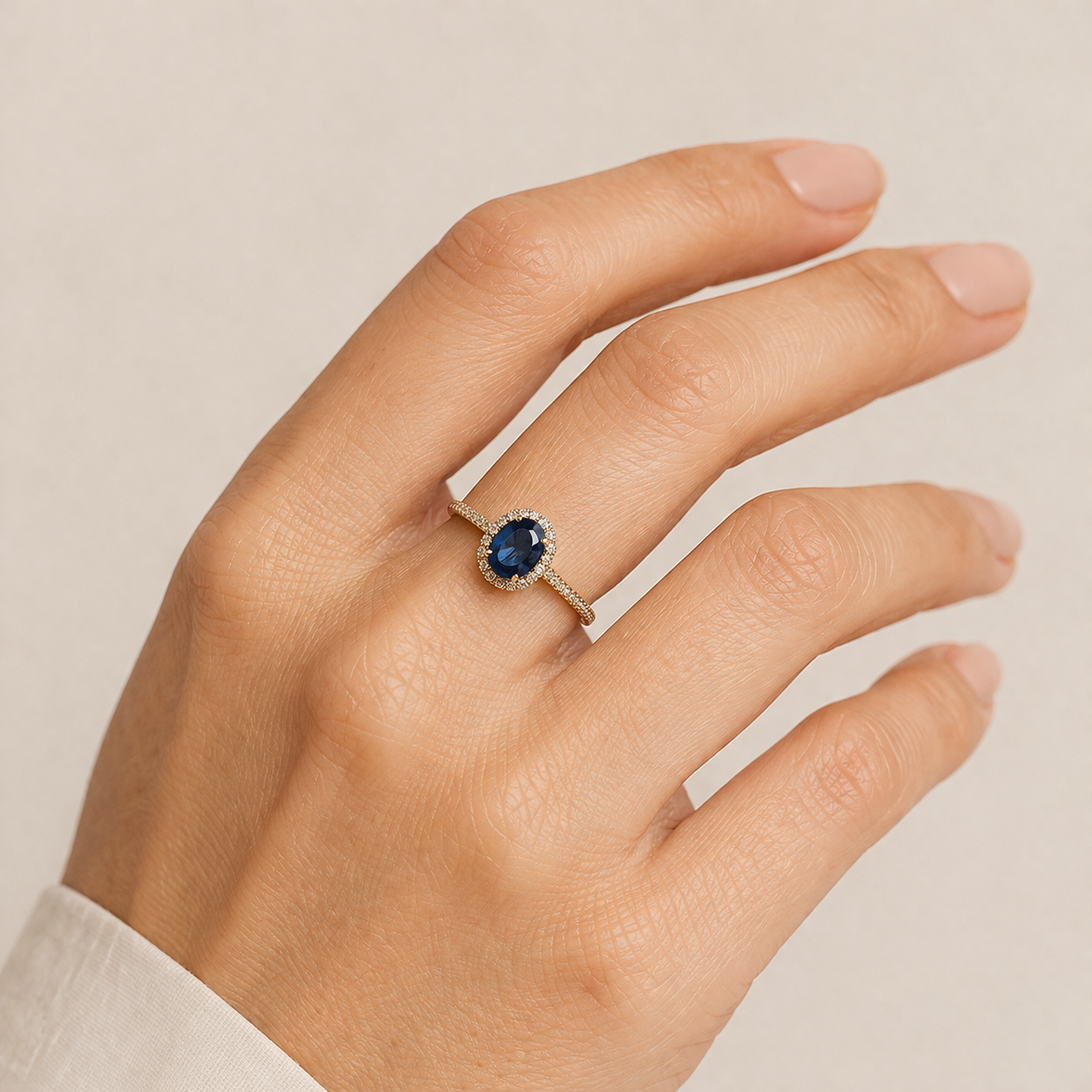 3.06 Ct Oval Sapphire 9K Gold Ring